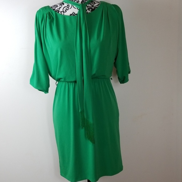 Jessica Simpson Dresses & Skirts - Jessica Simpson Size Small cold shoulder dress